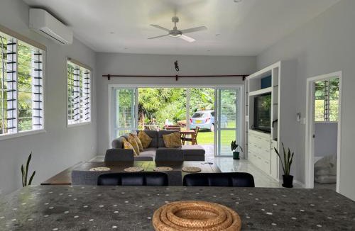 Ngatangiia House | Drydens Creek Retreat