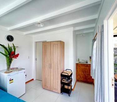 Nikao Tapere House | Sharnytas Studio AIR CONDITIONED