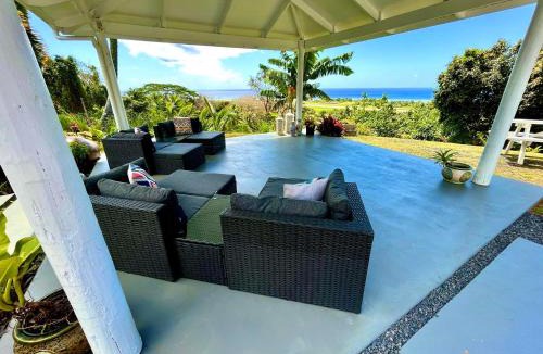 Nikao Tapere House | Tereora Heights Pool Retreat