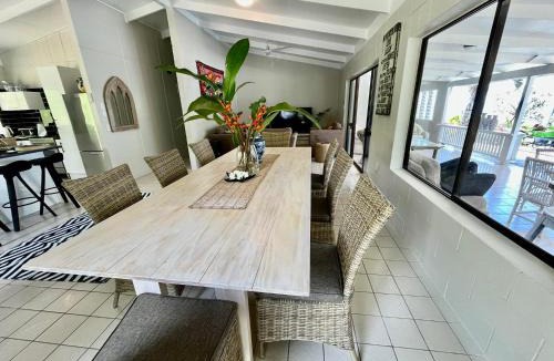 Nikao Tapere House | Tereora Heights Pool Retreat