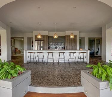 Arorangi House | Iro Luxury Retreat