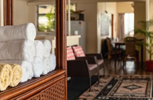 Tapere of Vaimaanga House | Take-A-Break Main Islander on the Beach Villa