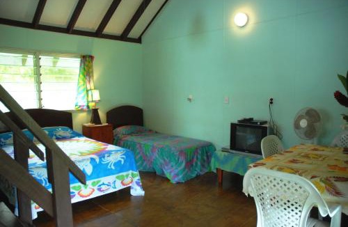 Aitutaki Cabin | Ginas Garden Lodges, Aitutaki - 4 self contained lodges in a beautiful garden