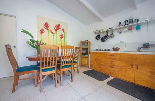 Muri House | Muri Beach Haven