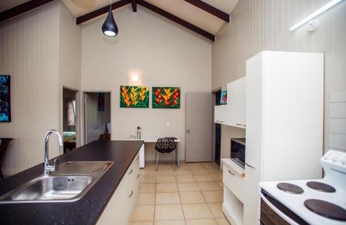 Nikao Tapere Villa | Nikao Beach Bungalows