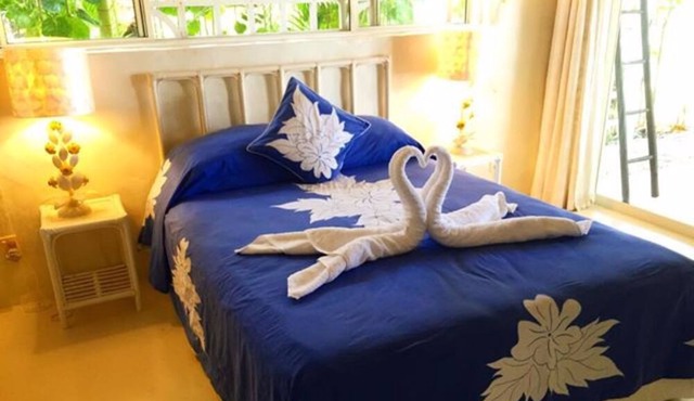 Heliconia Hideaway