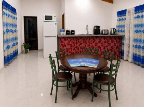 Mouare Hideaway