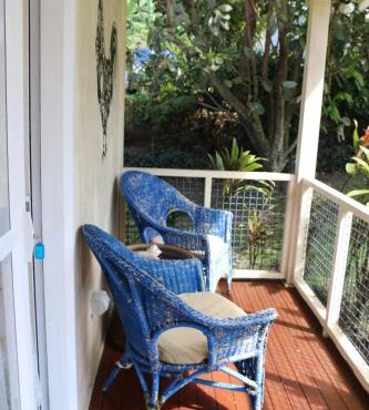Hibiscus homely farm cottage Bikes and Breakfast