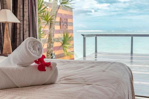 Take-A-Break Main Islander on the Beach Villa